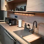 Via سبليت